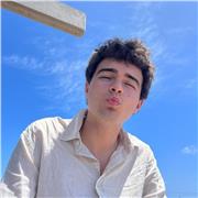 Estudiante universitario ofrece clases particulares de inglés, francés, lengua, historia, etc. tanto presencial como on-line.